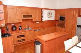 Luxus-Maisonette-Wohnung in einem Wohngebiet