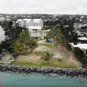 Verkauf von Grundstücken am Meer - Sainte-Anne Beach
