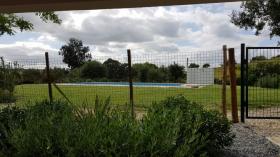 Bauernhof mit Haus, Pool und weitem Panoramablick