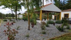 Bauernhof mit Haus, Pool und weitem Panoramablick