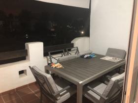 Zu verkaufen 2 Schlafzimmer voll möblierte Wohnung