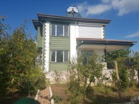 Villa zum Verkauf durch den Eigentümer mit Blick auf die Berge in Dosemealti District