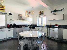 Atypisches Luxus-Penthouse mit Panoramablick auf das Meer