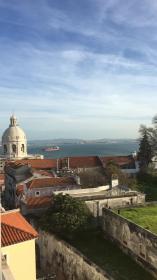 Wunderschön renovierte 2-Zimmer-Wohnung mit hervorragender Aussicht