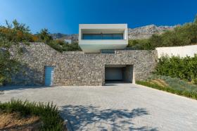 Luxusvilla mit Blick auf das Meer in Dalmatien