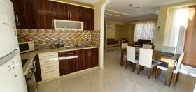 Geräumige Wohnung in der Nähe des Meeres in einer prestigeträchtigen Gegend von Antalya