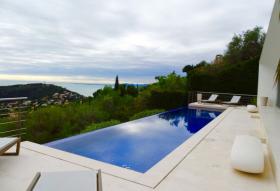 Wunderschöne Villa mit Panoramablick auf das Meer in Villefranche-sur-Mer
