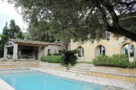 Prächtiges provenzalisches Bauernhaus in Saint Tropez