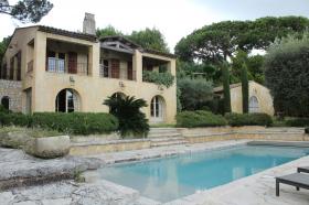 Prächtiges provenzalisches Bauernhaus in Saint Tropez
