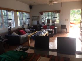 Schönes Haus komplett ausgestattet in Panama zu verkaufen