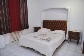 Reichhaltig eingerichtete Wohnung