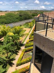 9 Häuser mit Pool zusammen in Playa el Yaque zu verkaufen