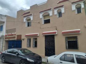 Villa bestehend aus 2 Etagen im Stadtteil El-Morjene in Tabarka