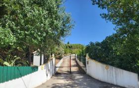 Fantastisch renovierte 5-Zimmer-Villa, 14000 m2 Grundstück, Tennisplatz, Pool