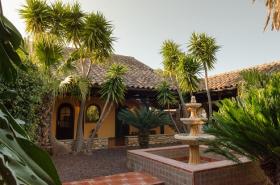 Privates Luxusvillenresort zum Verkauf oder zur Miete in San Carlos de la Rapita