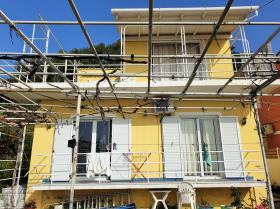 Schönes Einfamilienhaus mit Meerblick zu verkaufen