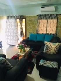 Voll möblierte 2-Zimmer-Wohnung zur Miete in Libreville