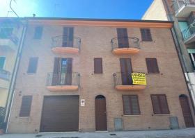 Brandneues Zweifamilienhaus im Zentrum von Porto San Giorgio