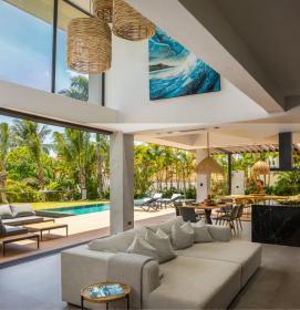 Schritt zum Surfstrand - Neue moderne Villa
