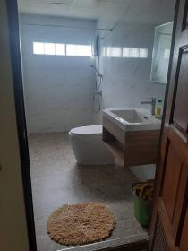 Neu renoviertes Haus mit 2 Schlafzimmern in Pong - Pattaya