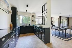 Zu verkaufen 5-Zimmer-Wohnung im 16. Arrondissement von Paris