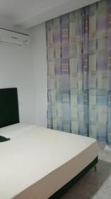 Reichhaltig eingerichtete Wohnung in einer sicheren Residenz
