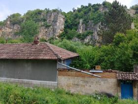Dorfhaus mit malerischer Aussicht