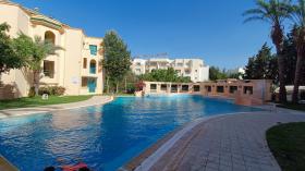 Wohnung in einer sicheren Residenz mit Swimmingpool