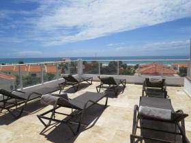 Ocean Roof Appart Hotel 5-stöckiges Gebäude mit 16 Apartments