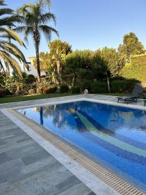 Hervorragende Luxusvilla in einem sicheren Bereich, 300 Meter vom Strand Yiannakis entfernt