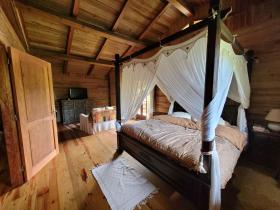 Zu verkaufen einzigartiges luxuriös eingerichtetes Chalet auf 5,7 ha