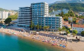 Komplett möblierte Apartments mit zwei Schlafzimmern in erster Linie der Adria