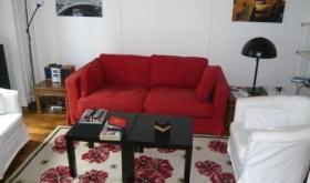 2-Zimmer-Wohnung mit Fenstern auf beiden Seiten