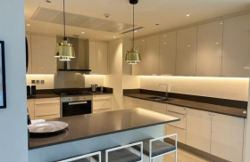 Ultra-luxuriöse 4-Schlafzimmer-Residenz im prestigeträchtigen Marina Gate 1