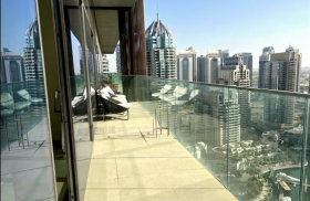 Ultra-luxuriöse 4-Schlafzimmer-Residenz im prestigeträchtigen Marina Gate 1