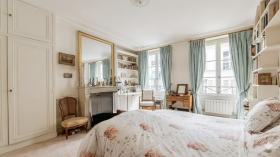 Elegante 113 m² große Wohnung in einer prestigeträchtigen Lage im 7. Arrondissement von Paris