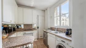 Elegante 113 m² große Wohnung in einer prestigeträchtigen Lage im 7. Arrondissement von Paris