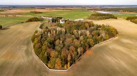 Historisches Herrenhaus mit einem 9 Hektar großen privaten historischen Park