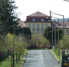 Schloss bei der österreichischen Grenze zu verkaufen