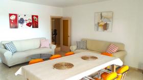 Villa zum Verkauf mit Grundstück und Innenpool