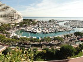 Apartment Marina Baie des Anges mit Panoramablick auf das Meer und den Hafen