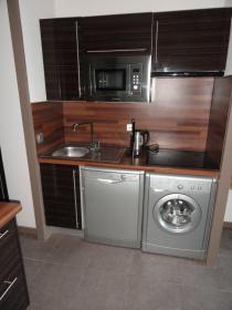 Komplett renovierte 2-Zimmer-Wohnung - Panoramablick auf das Meer und den Hafen