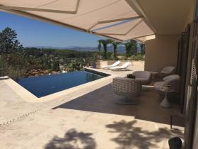 Einzigartige Immobilie in Mougins - 2 Villen mit Meerblick