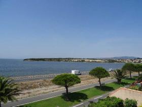 Großes Haus mit Gärten in erster Linie mit Meerblick in Leucate Plage