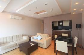 Zu verkaufen Wohnung in Budva