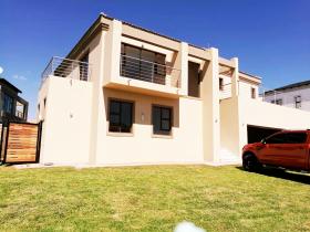 Luxuriöses 5 Schlafzimmer Haus in Blue Valley Golf Estate, Midrand, Südafrika