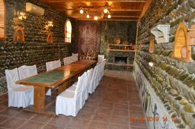 Zu verkaufen 2000 m2 Gebäude, 1700 m2 Restaurantfläche in Aghmashenebeli, Tbilisi