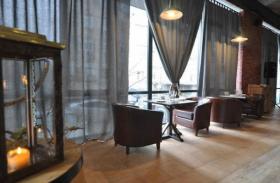 Restaurant zum Verkauf in Tiflis, Georgien, gegenüber der U-Bahn-Station