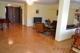 Wohnung in der Ioseliani-Straße in Tiflis mit Blick auf die Standseilbahn