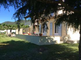 Schöne Villa mit Pool von 160 m2 und 7 Zimmern
